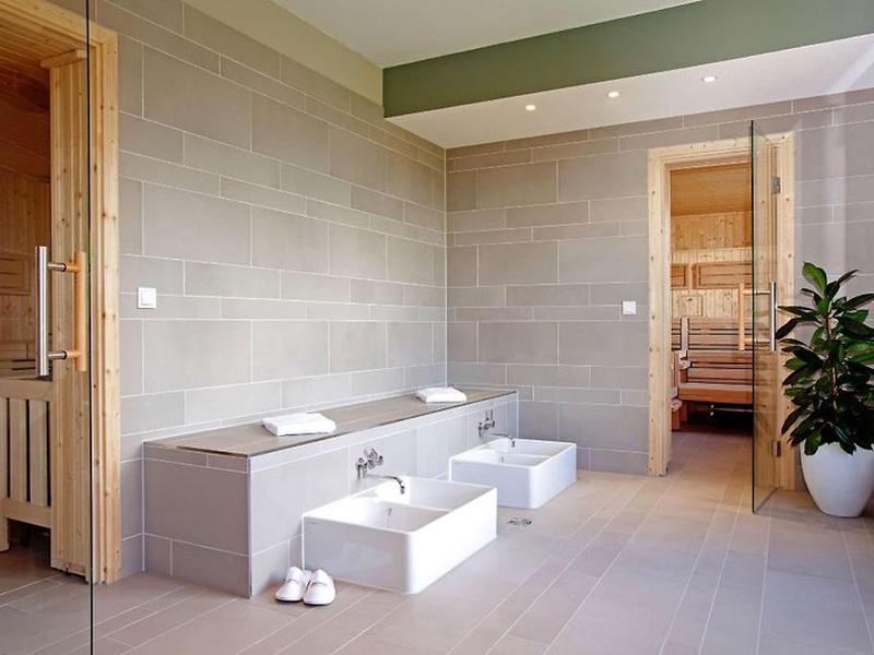 F599C50251F56F4500956A42950B8221