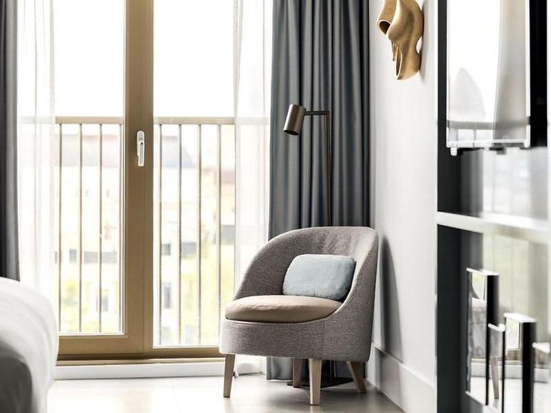 0ED4306D8576E37C37D45C2A694DD4C2