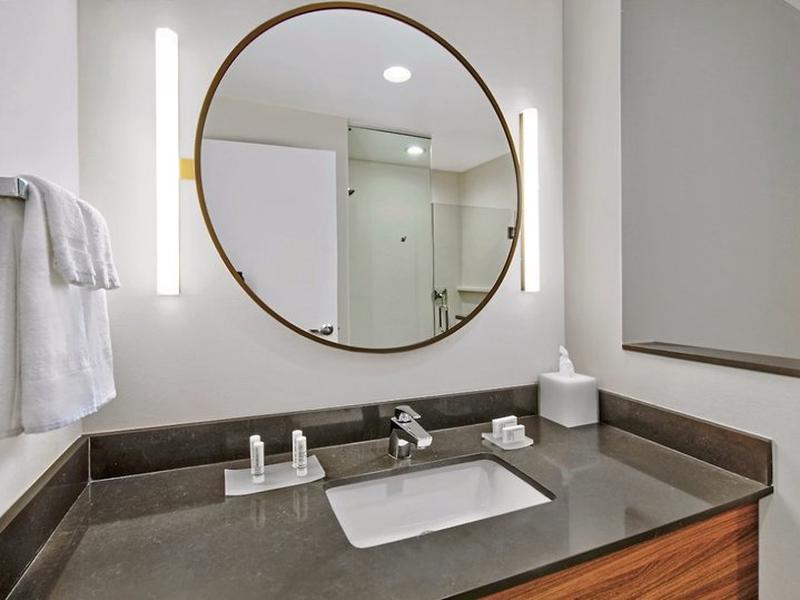 F8861025BF47F18E5B8048FCA0552421