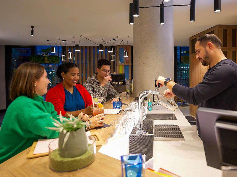 AE6B41E70E1671AC3A4FD22B4CC05102