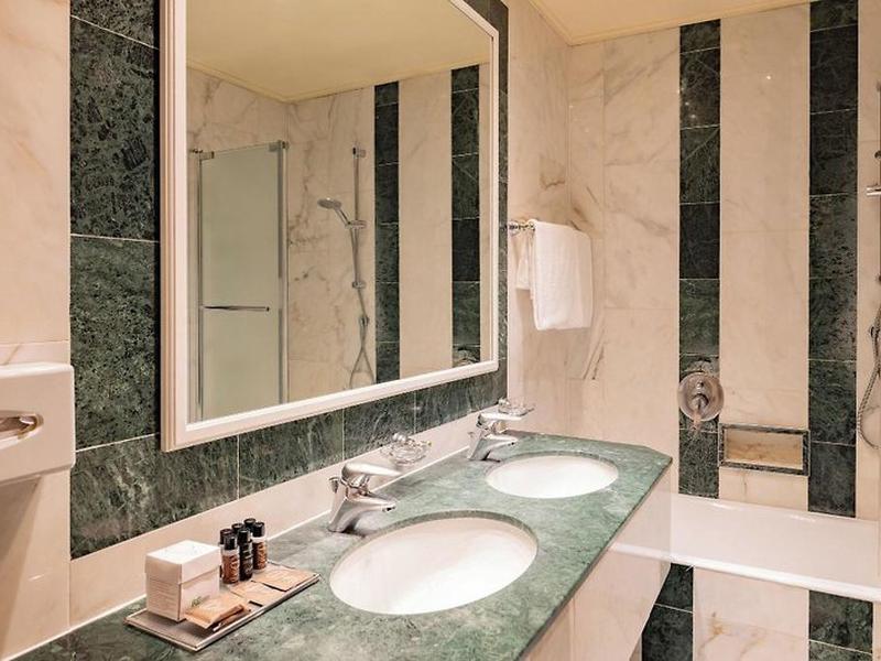 11F670B0AA04B76204BB68A180AD95D7