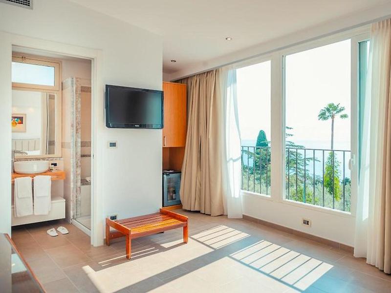 BDB3933388D5D01DC6DBC3CBCF96C3EB