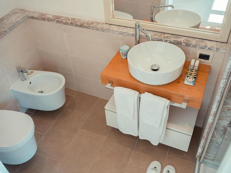 A25B84D69987703B9763048E2EF21E4E