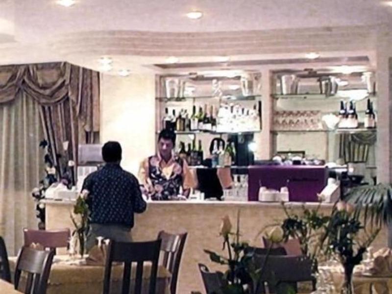 9E1FF438ABA7E04CADE8E5CC8381020E