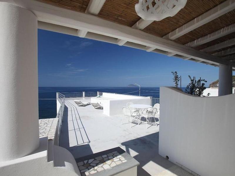 2E5703A2ABFD04B36433FB0A9C6344EF