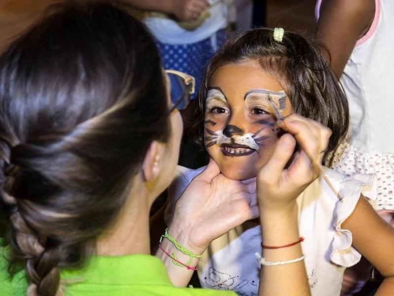 F48B45ADD29EE2435D5E0A230F7E3FA5