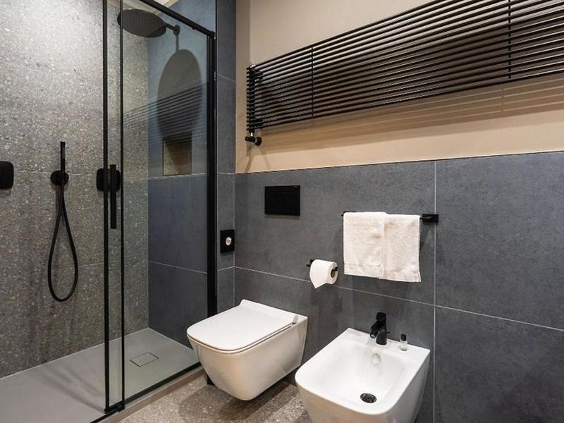 07C934C2B6FA7AD2B233EF17D87BC96A