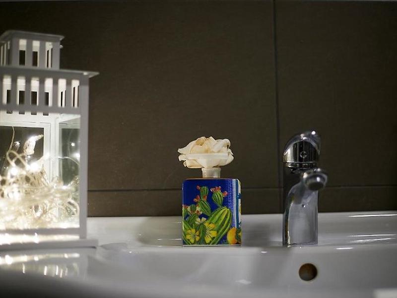 E34F18F3FAB3F77466E6BD5E63C916DA