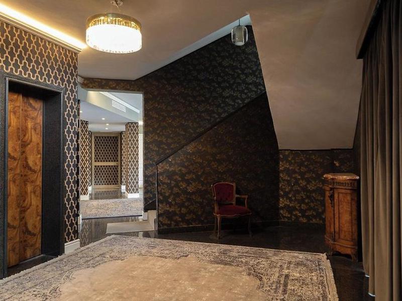 F1ED4B7D1F15AC9977F9E958D75E499B