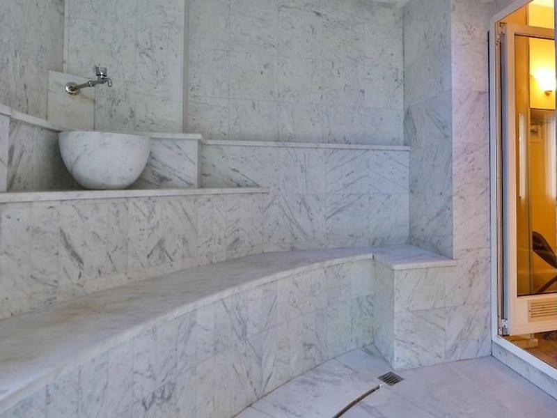 CB6E8B8A84A5E3A4ABC20F6599069BC5