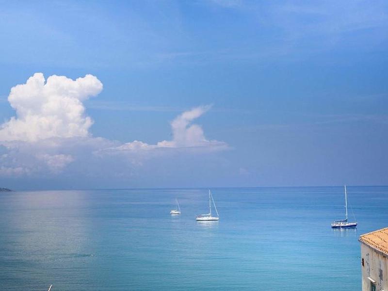 F9D71E26CFC81372A19C77D23706CB1C