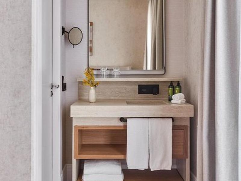 4BB7936E0F4E6A92765D71A73BCCBC0A