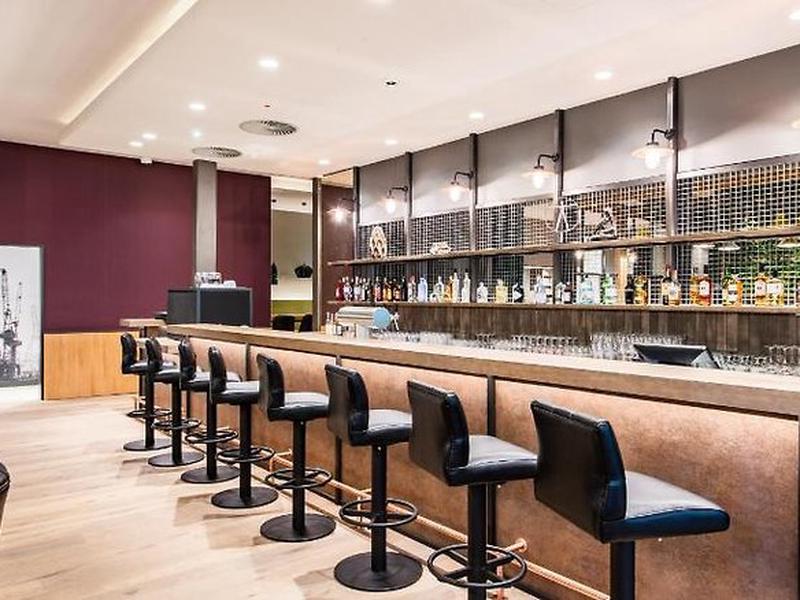 889AEB5D03250A73789DFAF40B45B4BA