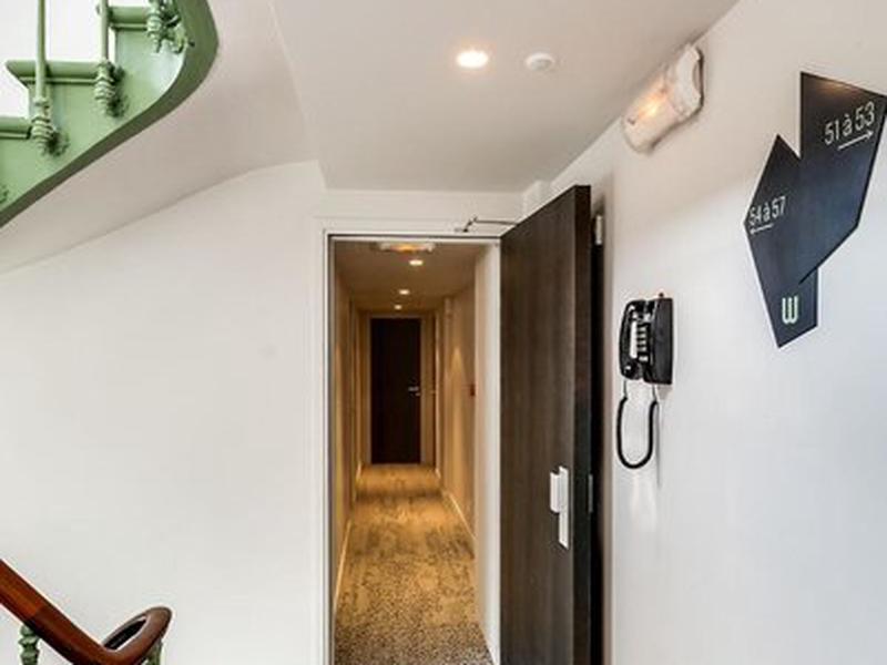 7FB072E0F304BDAA3F4B57FD72F2A3A2