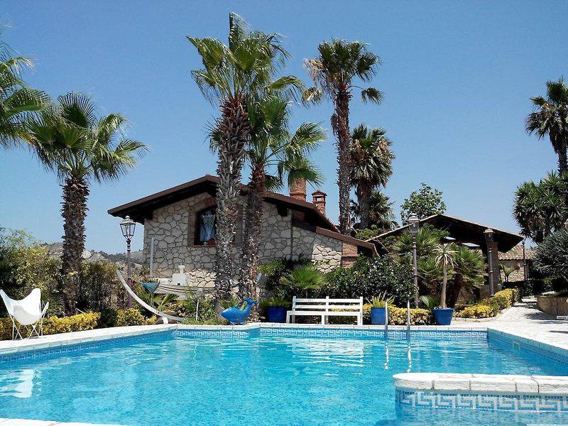 8A6C2B2E042DB24FA52184A3EE3F85A9