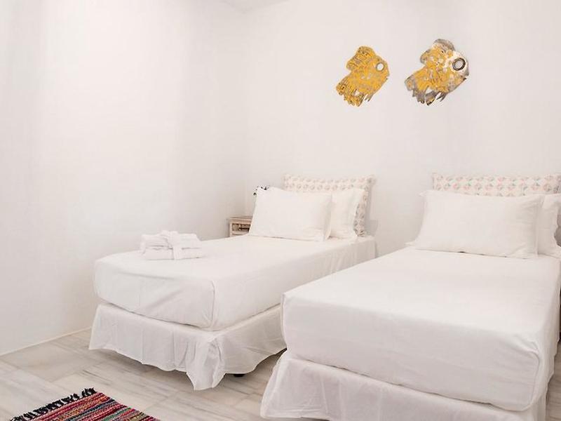 4332F6237242B27BDA3B90A271BB0D6B