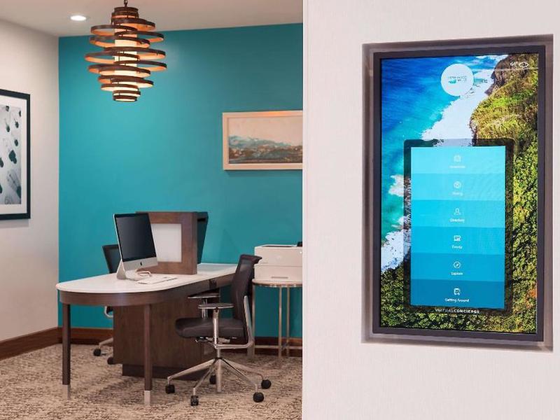 B1EE8DE9BE3C3645B4B5C4C36621E27B