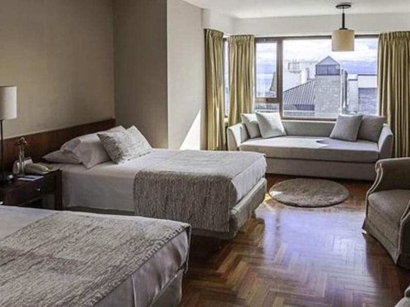 E9B5D8503252E9E0A35FF1D17599B8F6