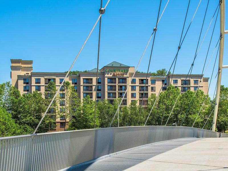 949B7FC8875F85DD13C97C616D6C008B