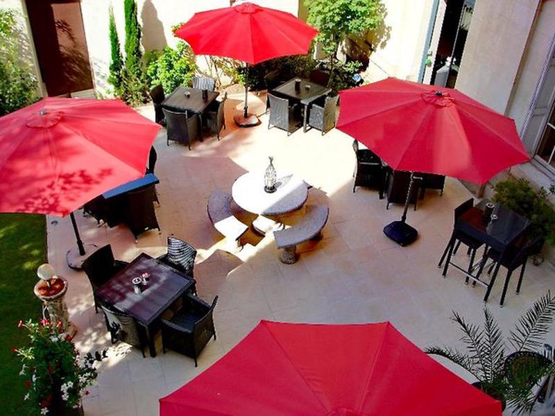 005F1B0957C937815E7E8A609423E847