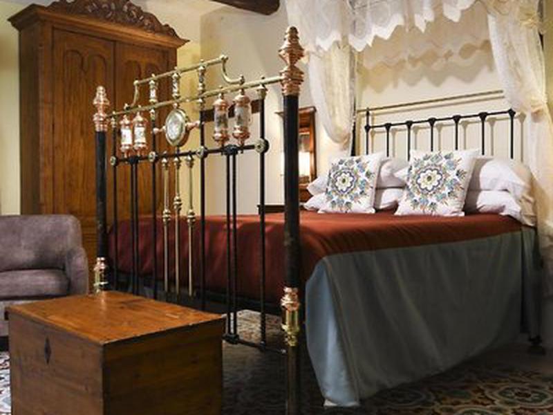 E1842DA41B251A559934500615A3A48B