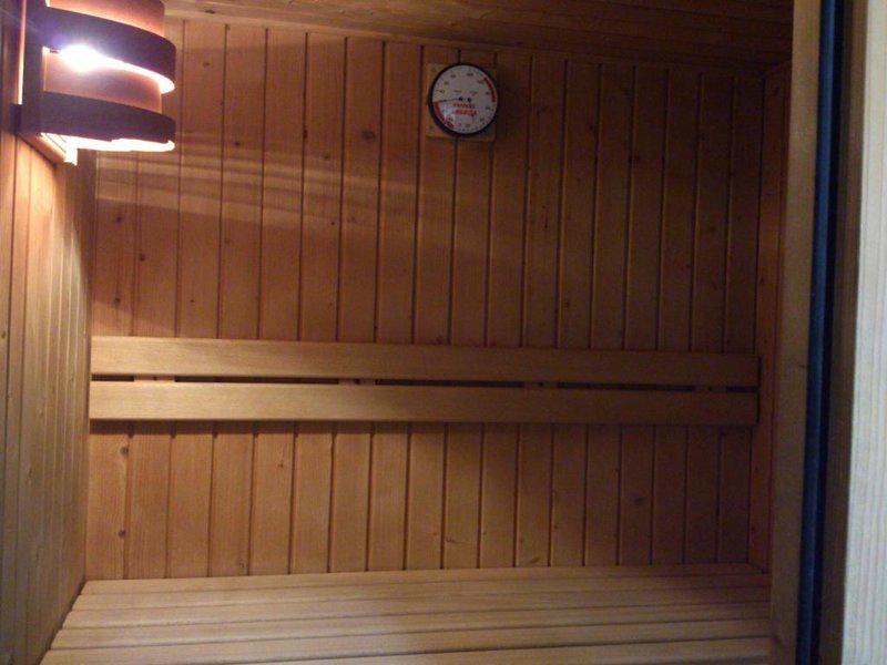 A1C5ED045A67F700D6582D9BE9B55D68