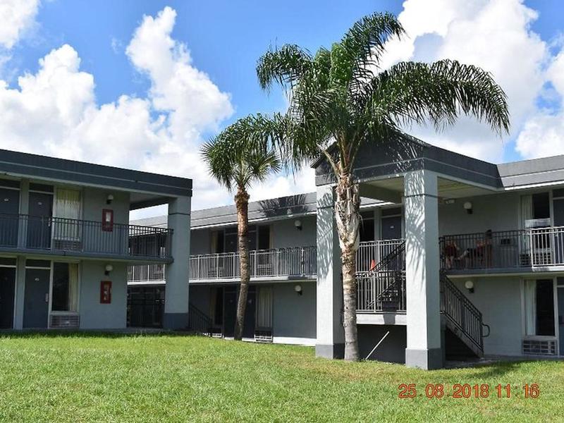 35D3DB4B57E6A4FDCD457E282D849E1E