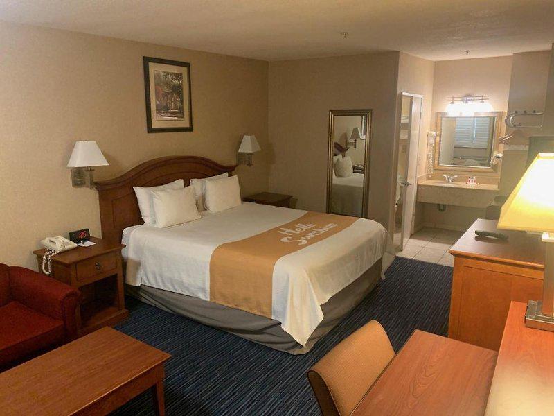 D822037E4E999A7A01B0D194814318D5