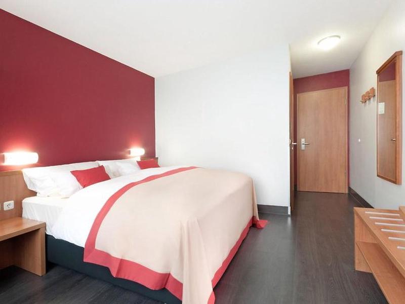 EF81FB1EA5B333F9BF866F314092213B