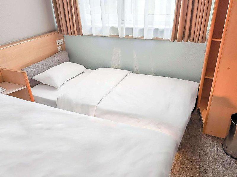 B78423E1368514F15C4611D9F969FE4B