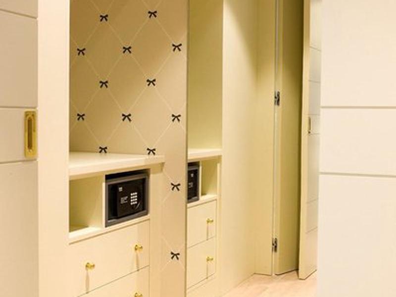 215FE2E70187F1D7EBB0CEB33FE50413