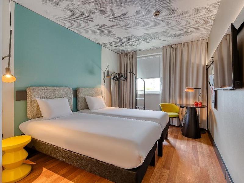 CF15EB47C2D369FA0FD5B66D6A500482