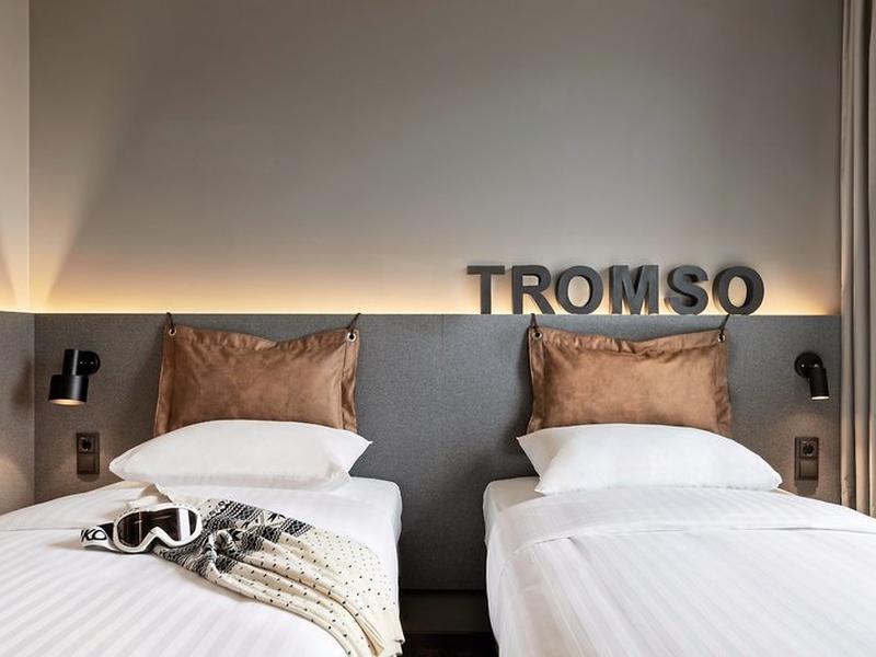 76877CE5C954B6DD5E122F4F7B92E640