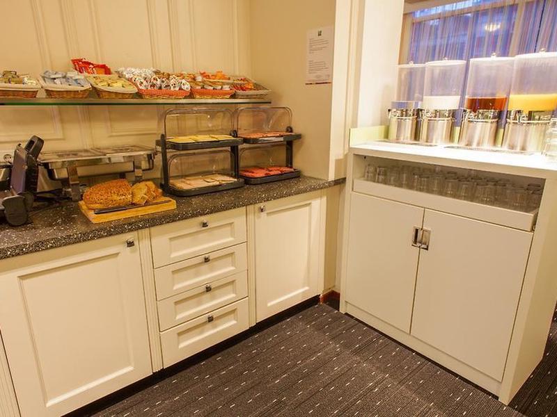 F1D6A8456498D006AC37A71030638C88