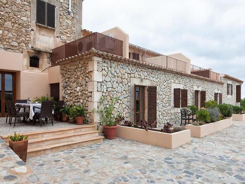 5E06529D9778F972A219C7652FE6B7F1