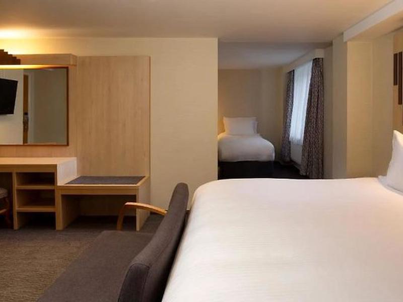 3930492B10237526BFC641DD566130BF