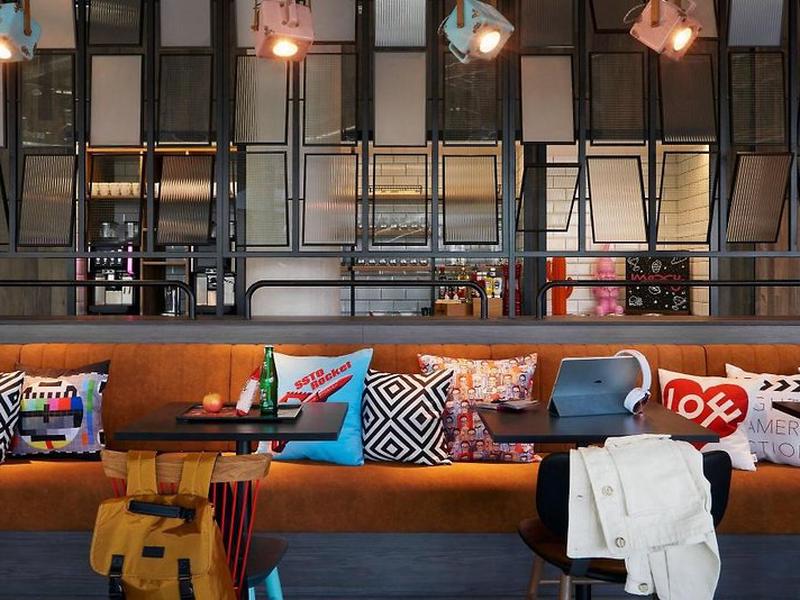 288779B07BFEED9197B9F0DF3386F74E