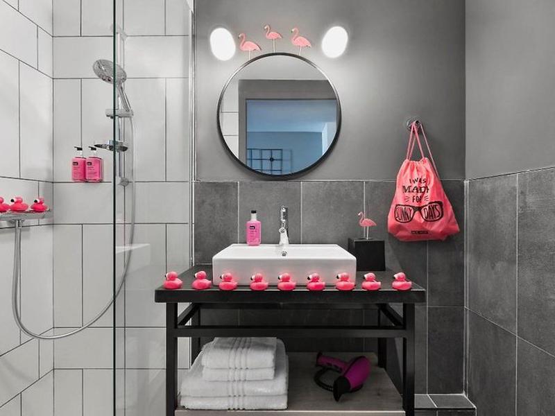 D3B8348FF9CAD2ACB317CEDF3980BDA2