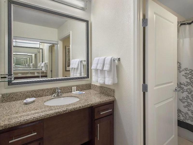 1D10326A22035EA910852A40AA0F176F