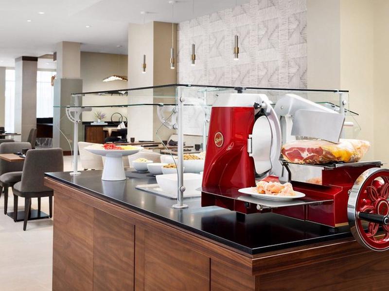 AFE79A73648758BEE6314DADE52B720E