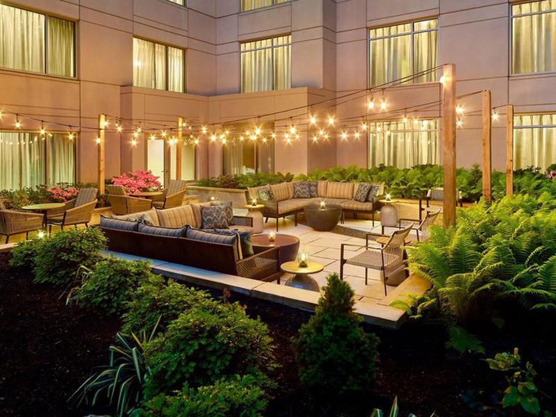 3ACFF9F5385BDC45E2A7AC39E42C4000