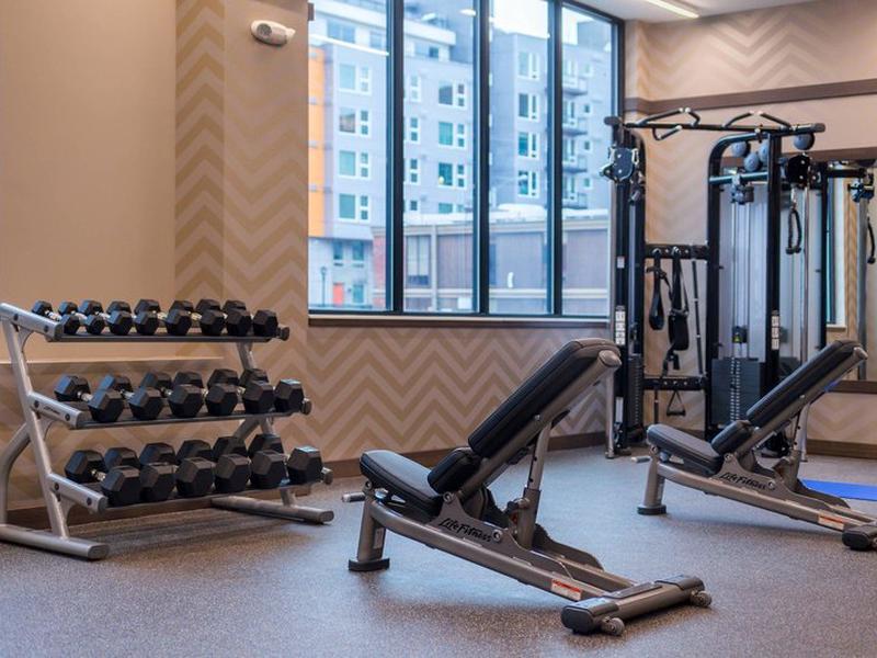 B1E52B33E4ADC3EFB3BED7EDFB8B9E13