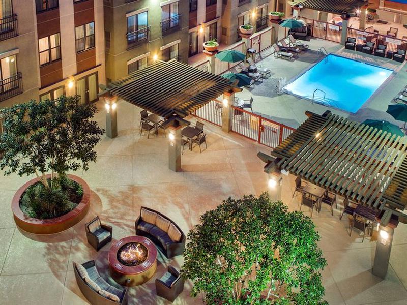 C09DC1CD631E8A4519EF56AA8C7847F9