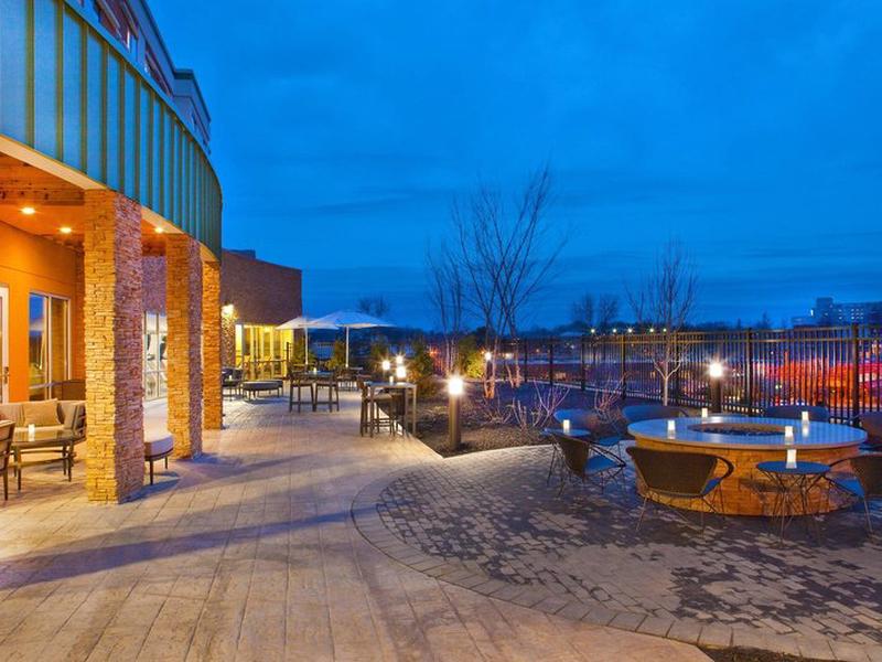 B8E922E9151A3F3E93686F177ACDB5CB