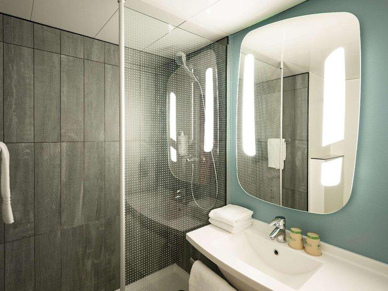 F83BD5226D25346738E951795F708C85