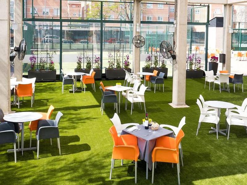 B69269472AC04043EE94FD9C5C4B82FB