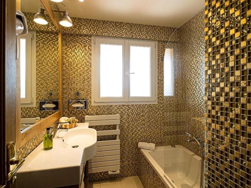 B95D05B6D14A5605964CD7CB63BF3768