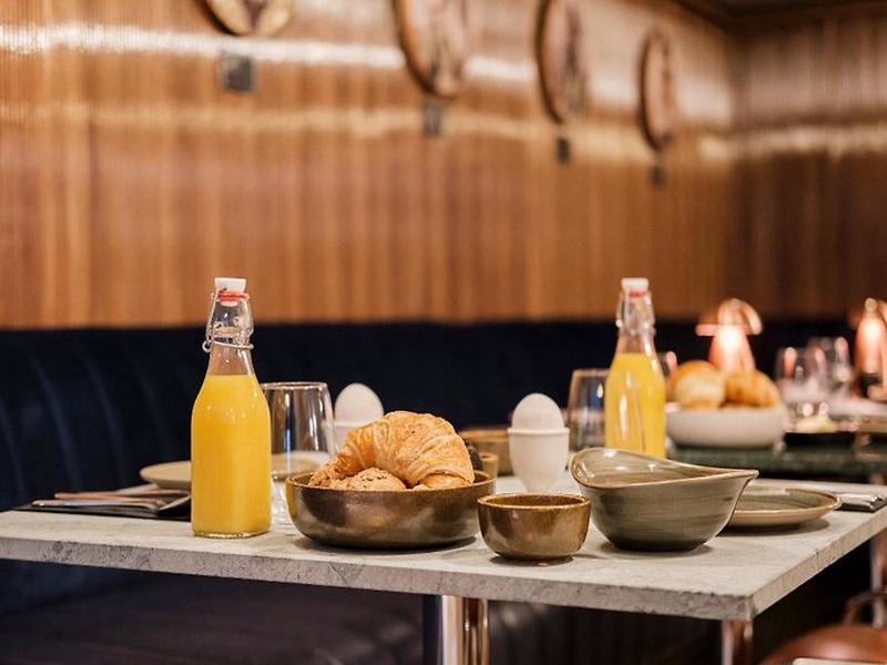 0DF3027EDEE6226089AF3F6B8390CA57