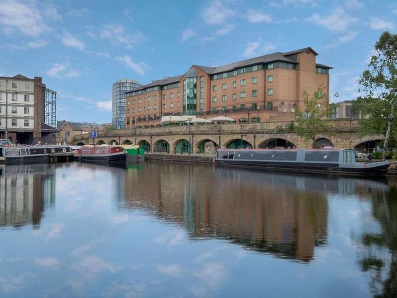 894B8ECBE91E87FED4BD37A2EBD99C42