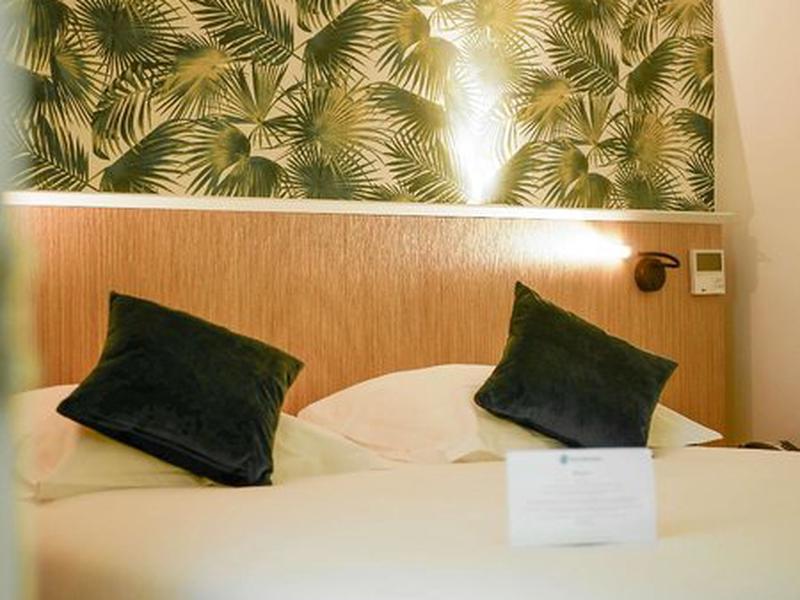 B8EC85D9651D147393294D684156E34C